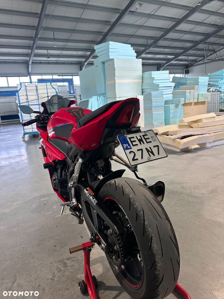 Honda CBR - 7