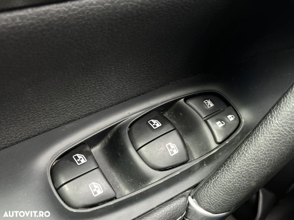 Nissan Qashqai - 23