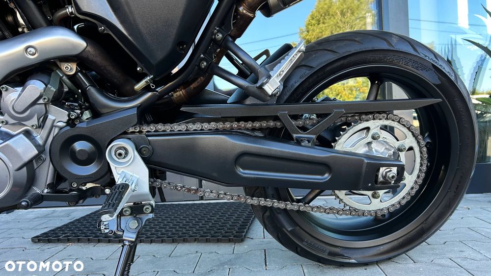 Yamaha MT - 9