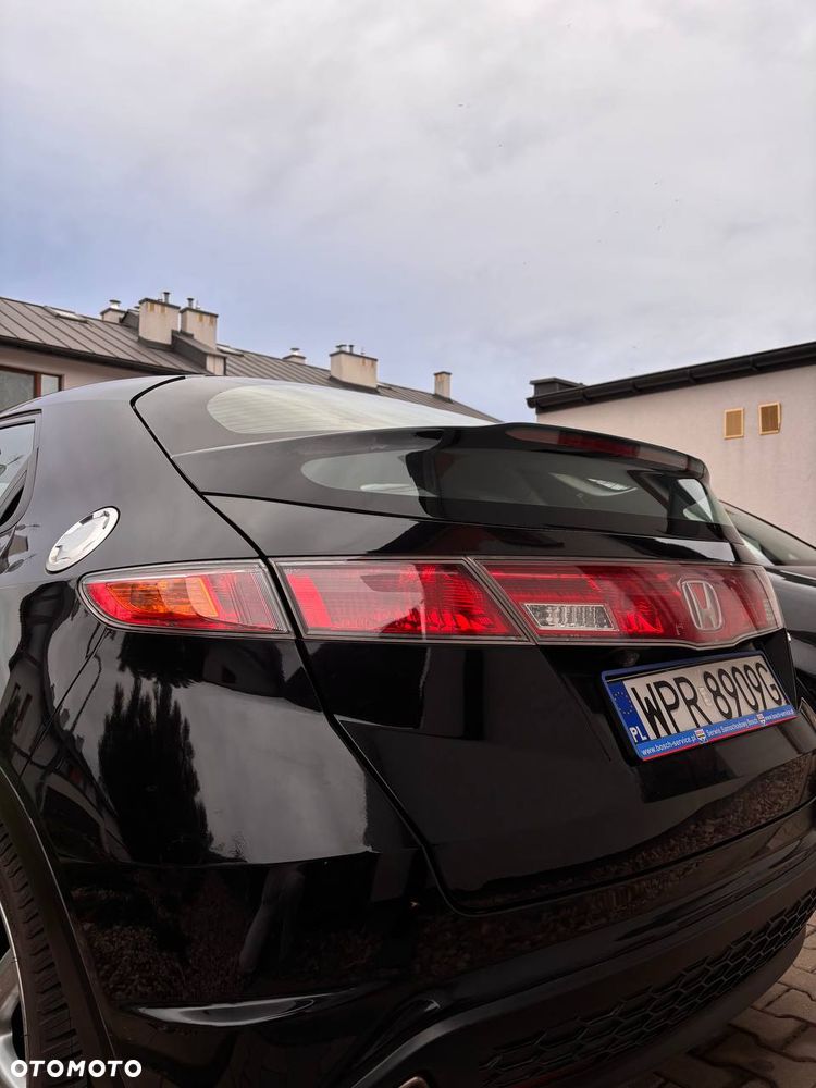 Honda Civic 1.8 Executive - 11