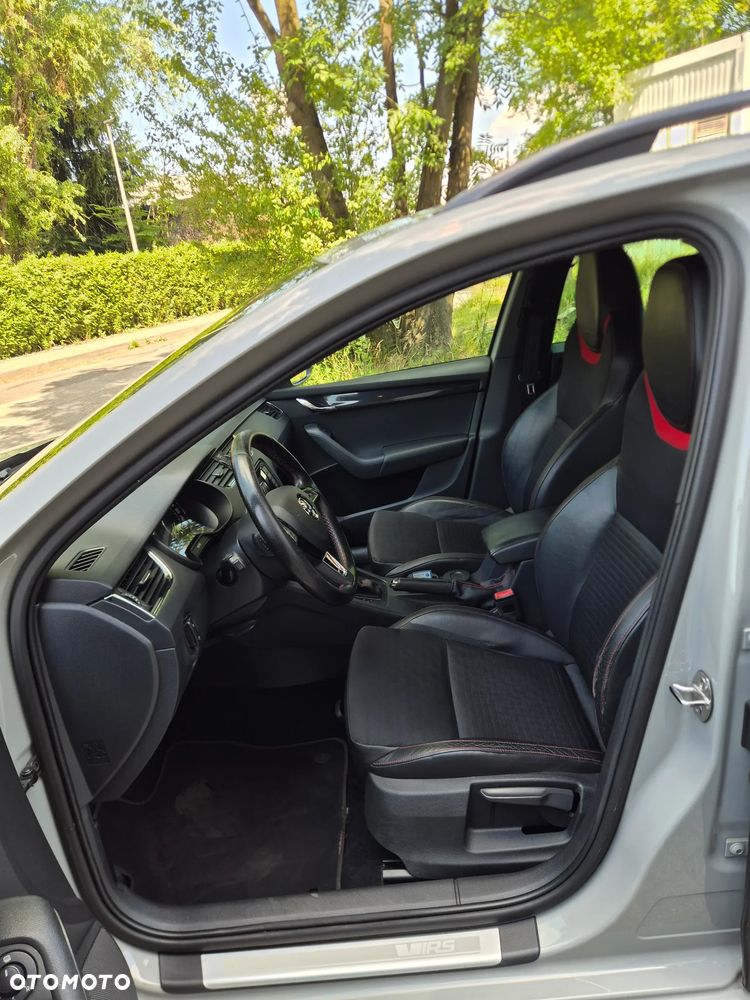 Skoda Octavia 2.0 TDI DSG RS - 11