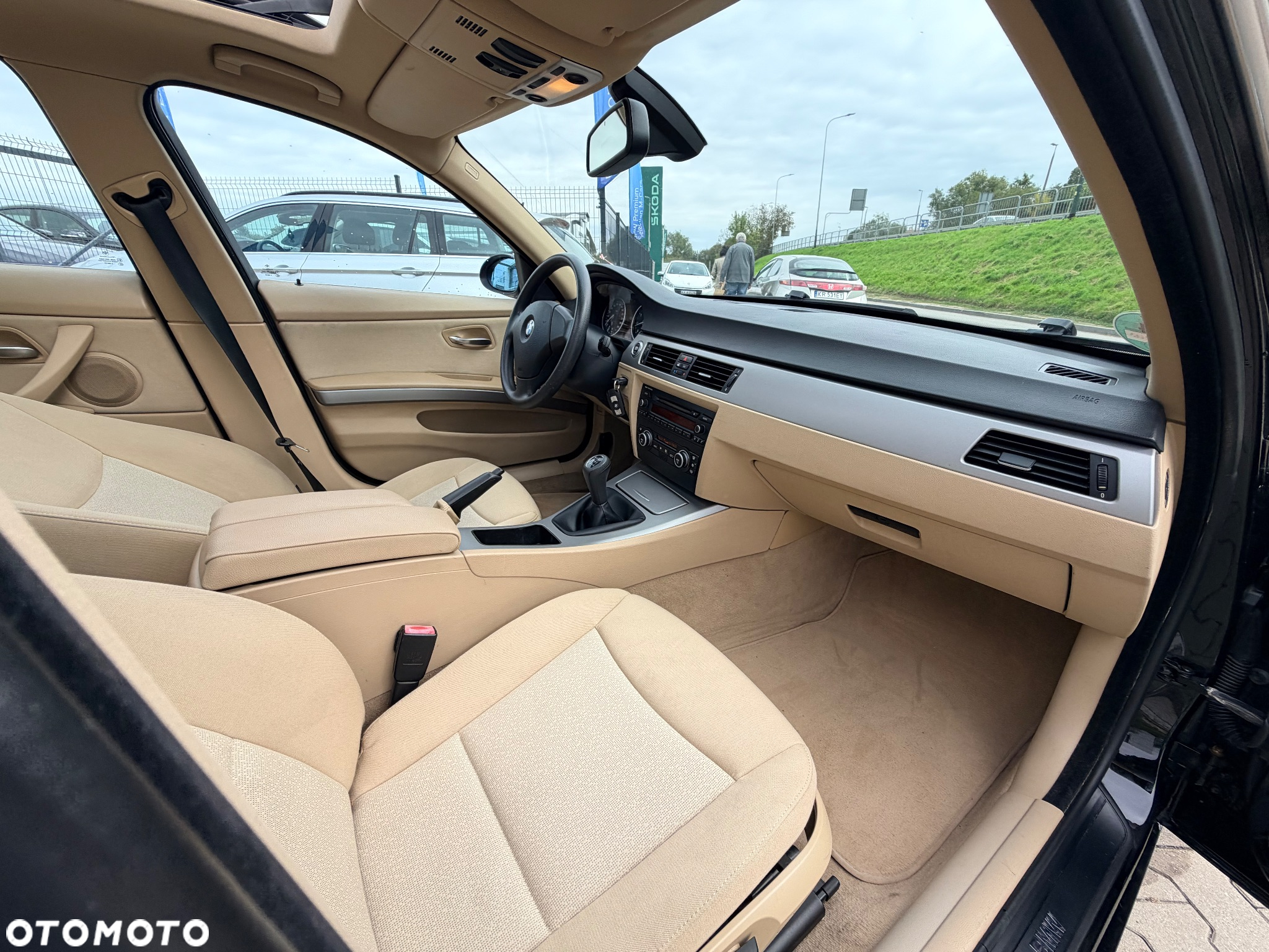 BMW Seria 3 325i - 28