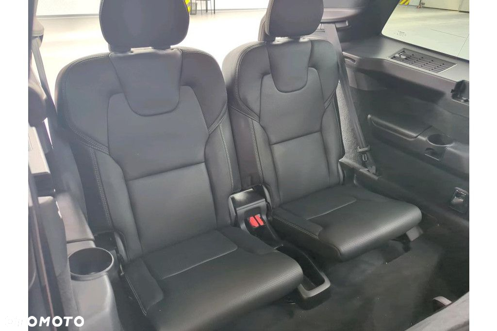 Volvo XC 90 - 10