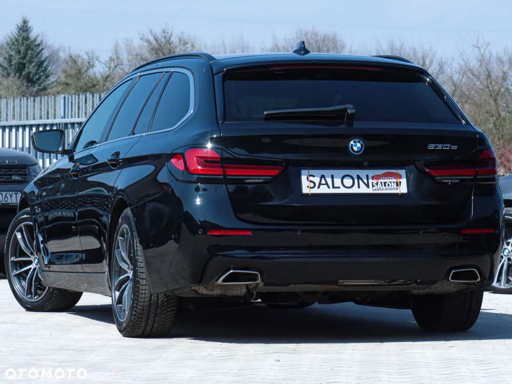 BMW Seria 5 530e sport - 35