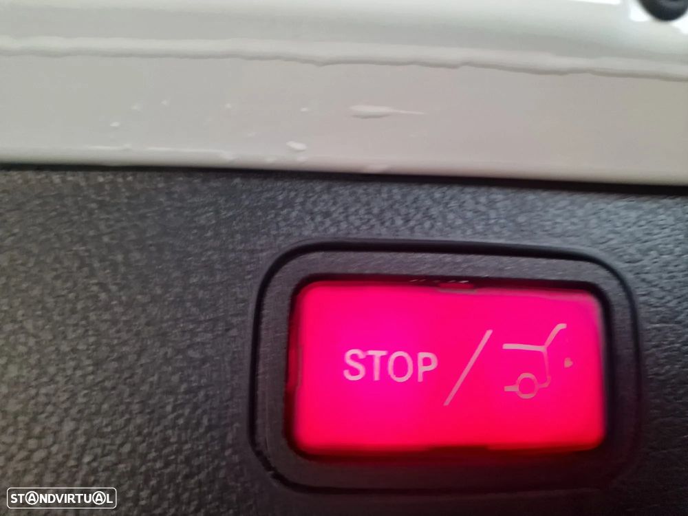 Mercedes-Benz C 300 e AMG Line - 33