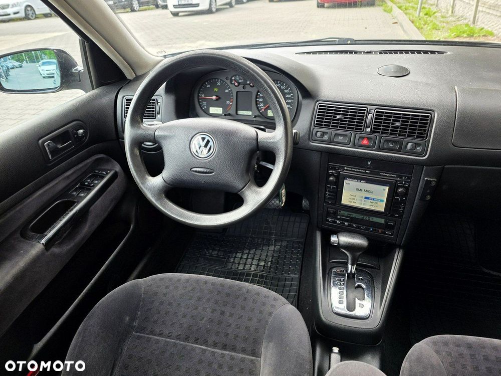 Volkswagen Golf - 15