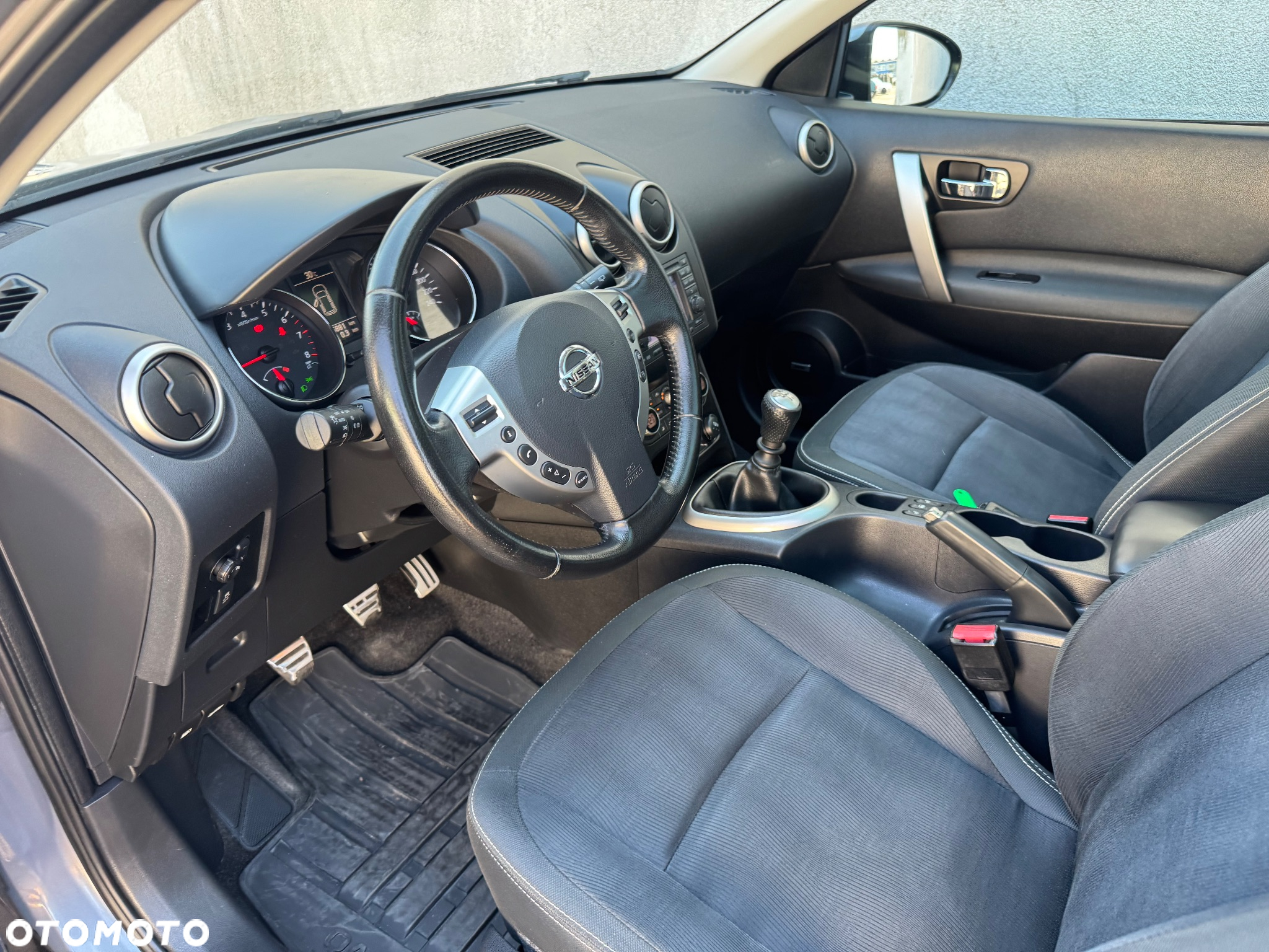 Nissan Qashqai 2.0 visia - 22
