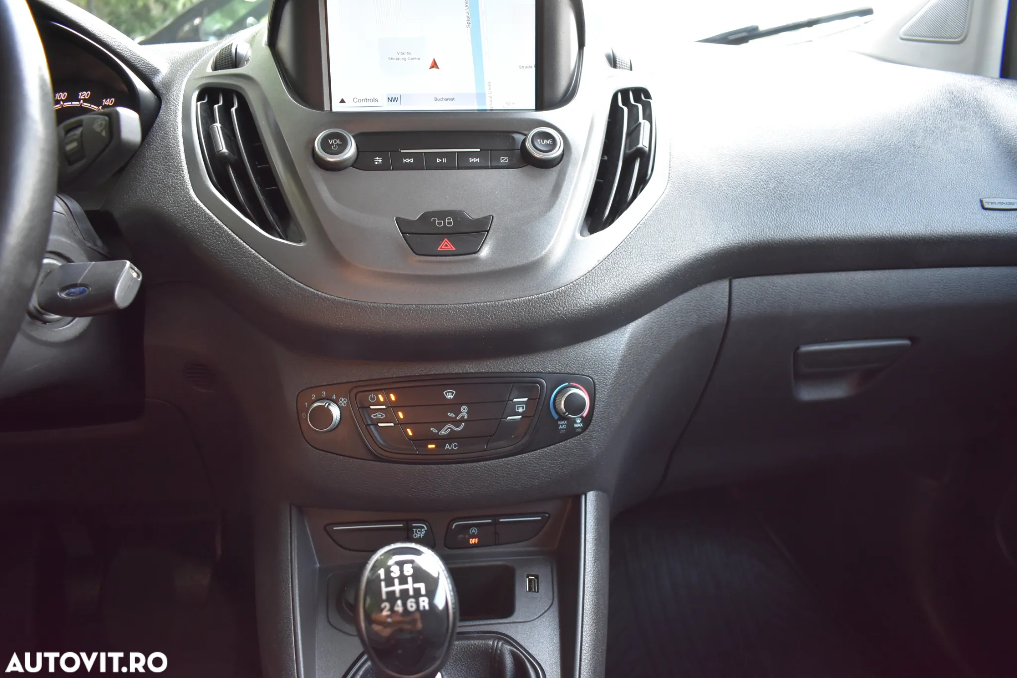 Ford Tranzit Courier - 7
