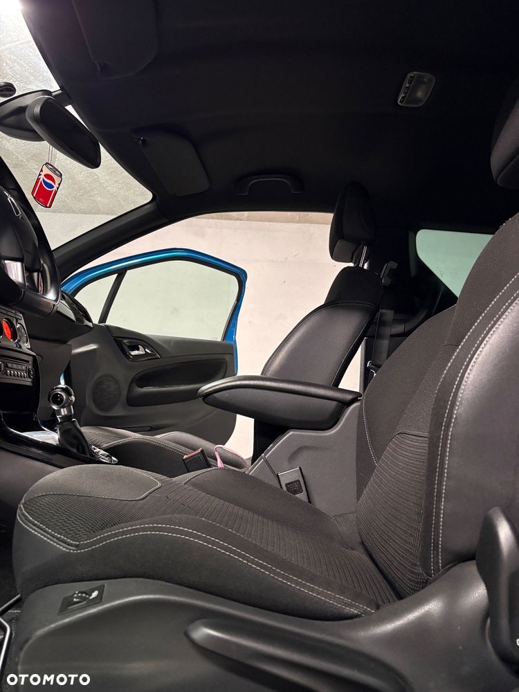 Citroën DS3 e-HDi 90 FAP SoChic - 14