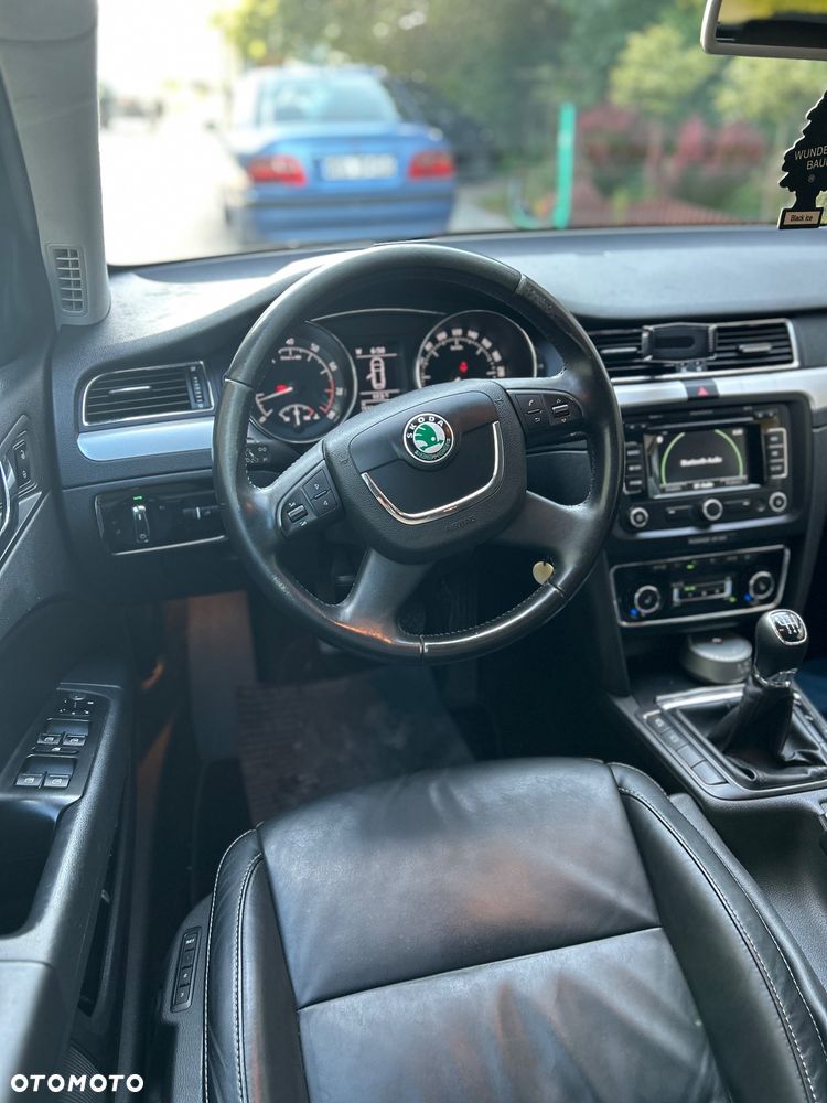 Skoda Superb 1.8 TSI Exclusive - 2