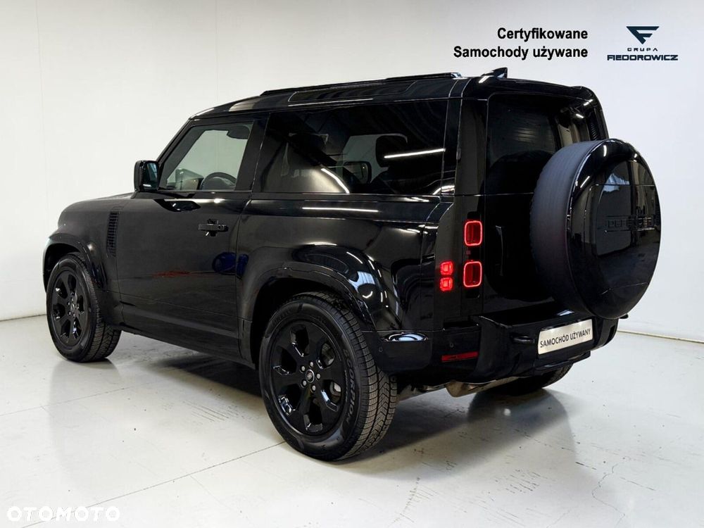 Land Rover Defender - 7