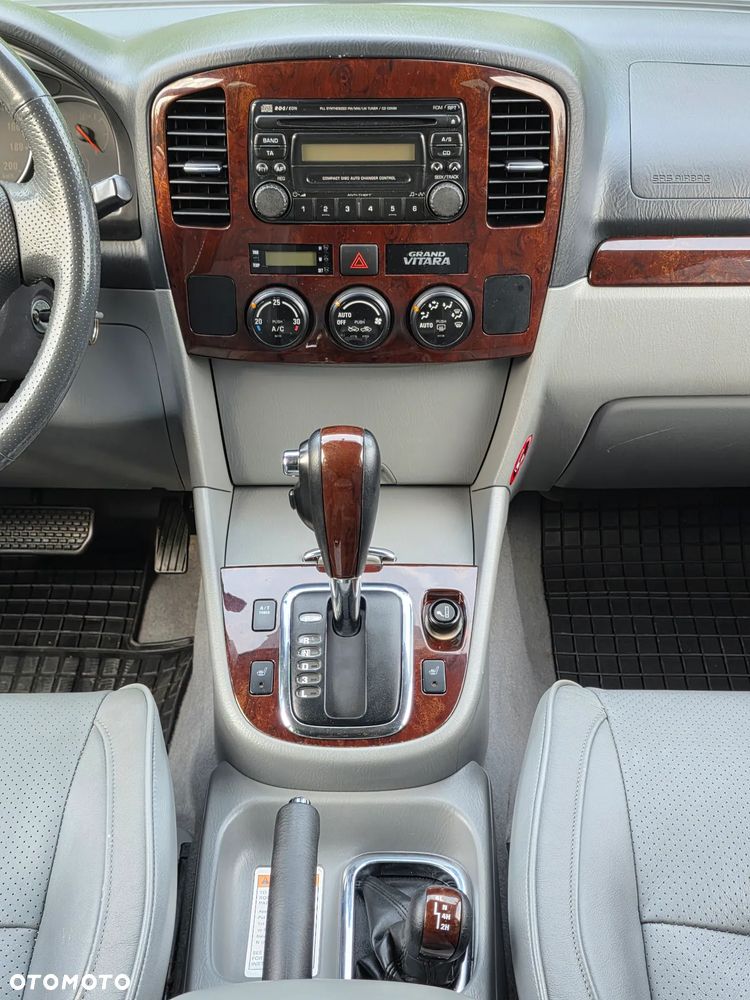 Suzuki Grand Vitara - 17