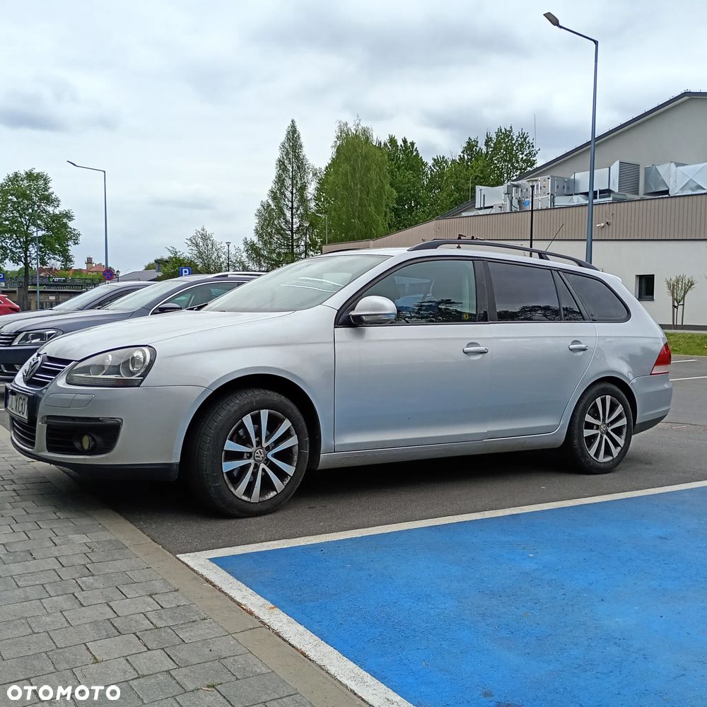 Volkswagen Golf - 1