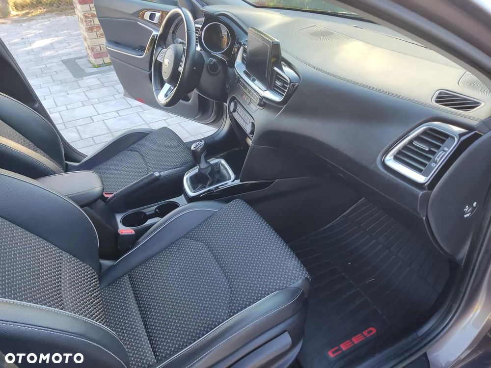 Kia Ceed - 20