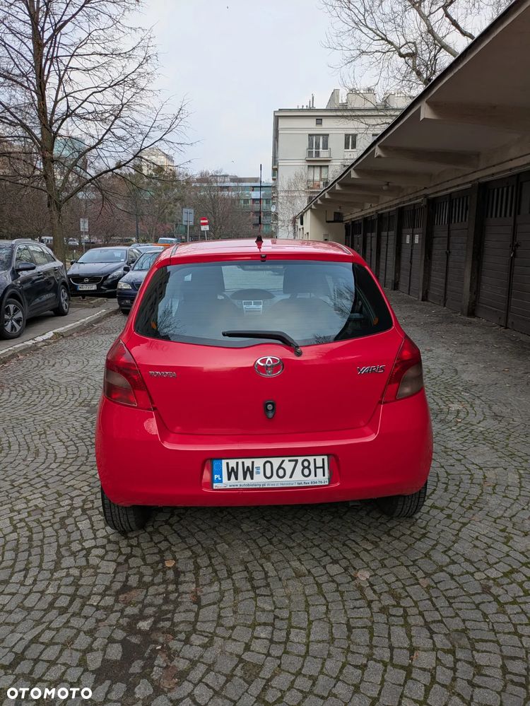 Toyota Yaris 1.3 Terra - 6