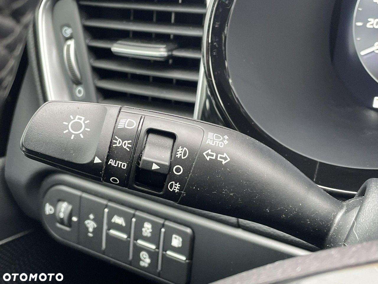 Kia XCeed - 23