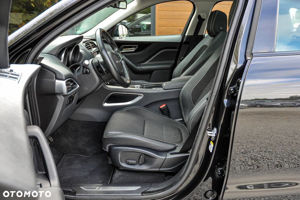 Jaguar F-Pace 2.0 i4D AWD R-Sport - 7
