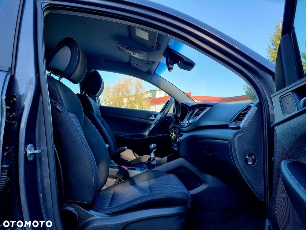 Hyundai Tucson blue 1.7 CRDi 2WD Style - 11