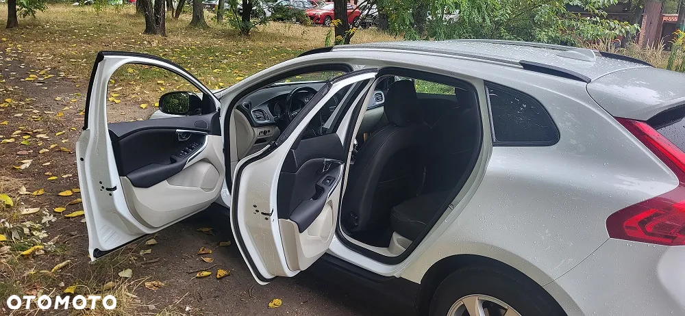 Volvo V40 D3 Momentum - 7