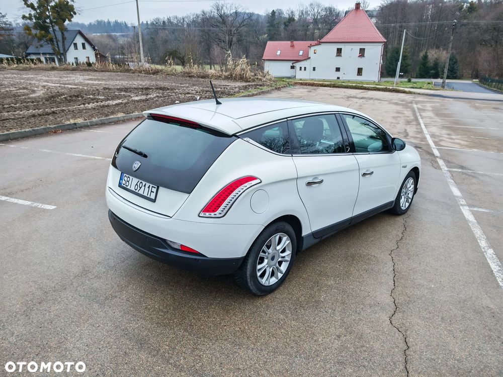 Lancia Delta 1.4 T-Jet 16v Oro - 28