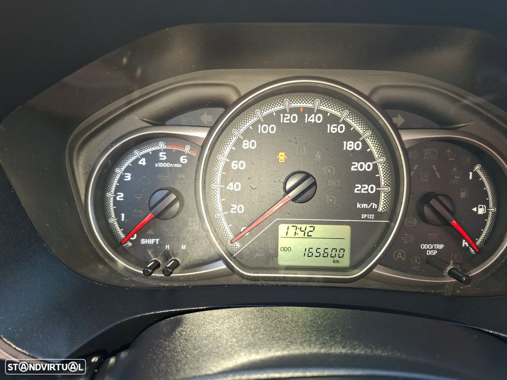 Toyota Yaris 1.4 D-4D Sport+P.Techno +Navi - 14
