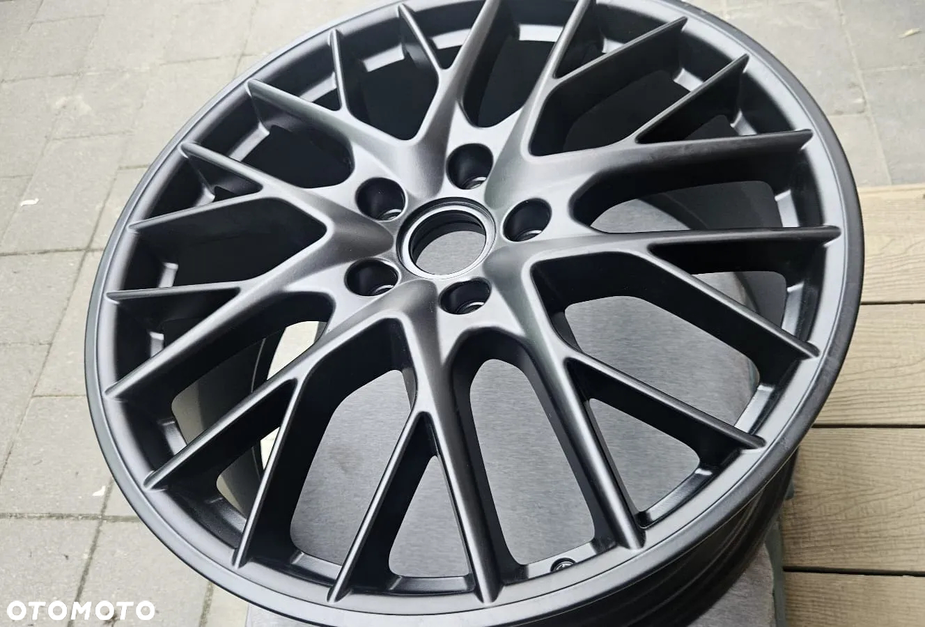 NOWA FELGA PORSCHE PANAMERA BBS - 8