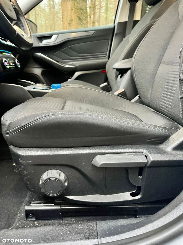 Ford Focus SW 1.5 EcoBoost S&S ACTIVE - 28
