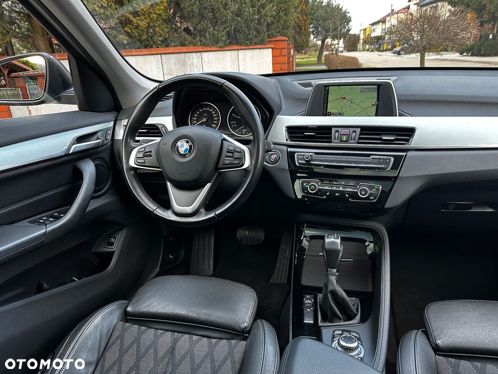 BMW X1 sDrive18d xLine - 13