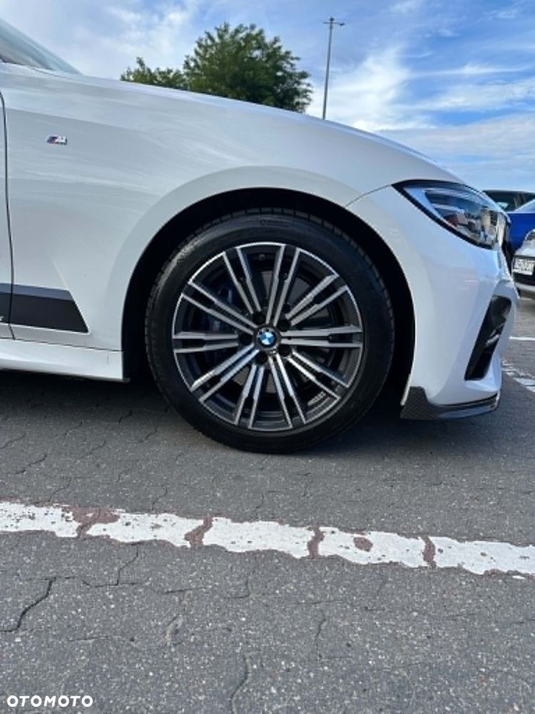 BMW Seria 3 330i - 11
