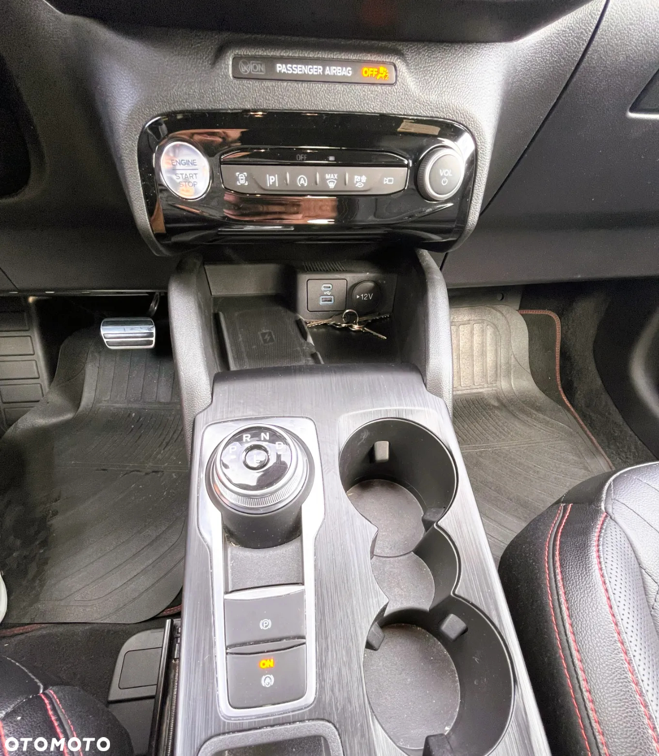 Ford Kuga - 16