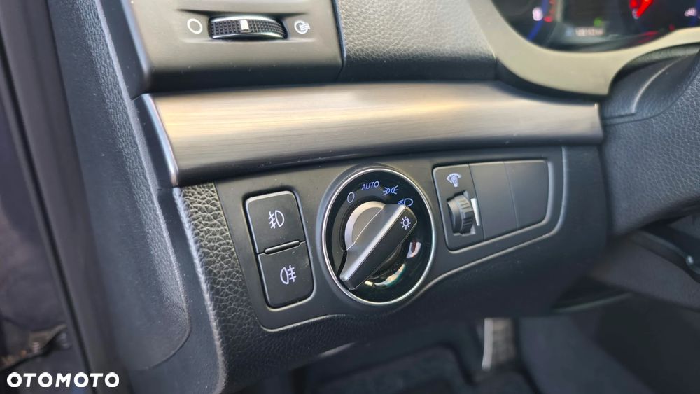 Hyundai i40 Kombi 2.0 Automatik Premium - 27