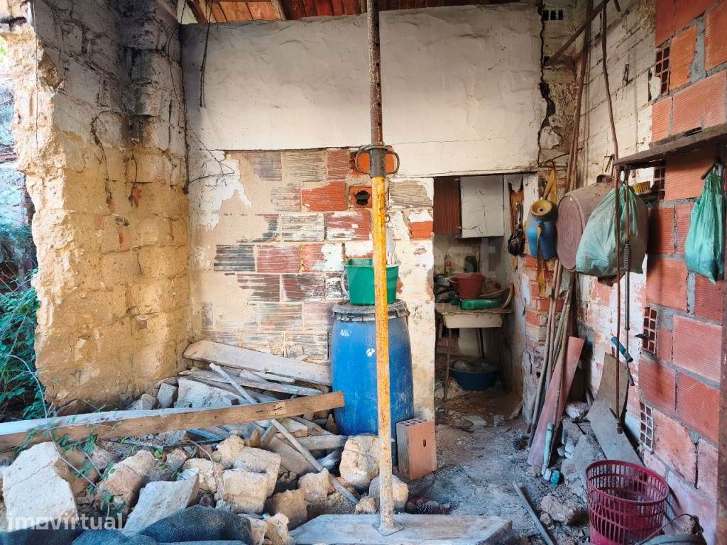 Moradia para Recuperar com Logradouro em Amiais de Baixo - Santarém - Grande imagem: 3/14