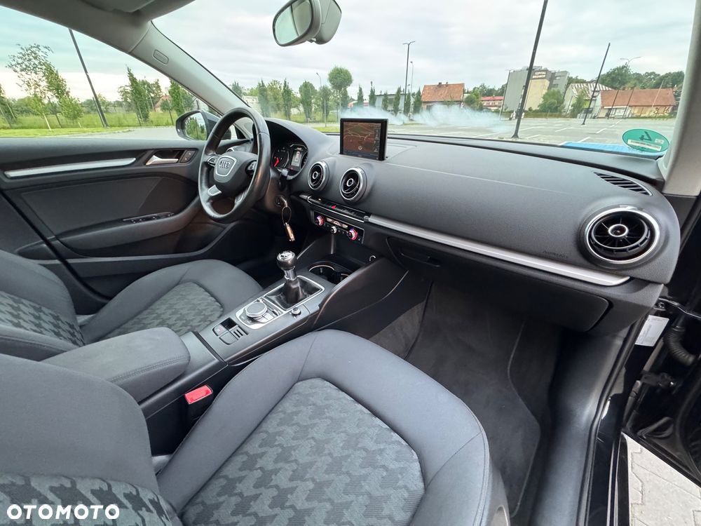 Audi A3 Sportback 1.6 TDI Attraction - 22