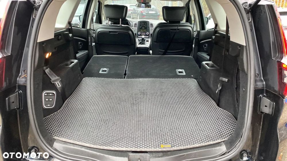 Renault Grand Scenic - 39