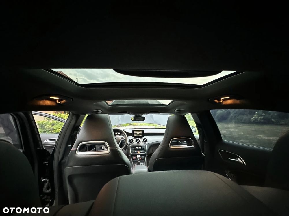 Mercedes-Benz GLA 200 AMG Line - 34