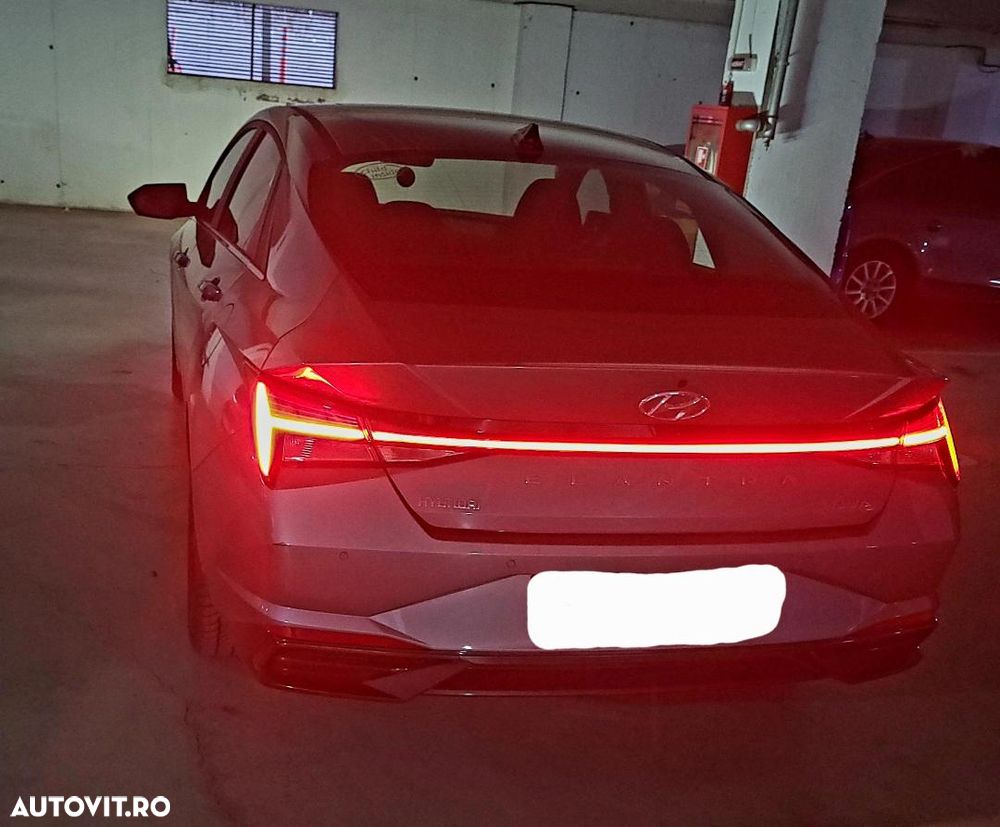 Hyundai Elantra 1.6 l 123 CP CVT Highway - 4