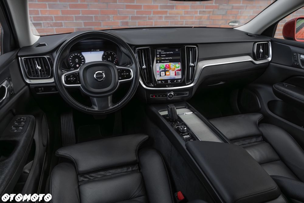 Volvo V60 Cross Country T5 AWD Geartronic Pro - 23