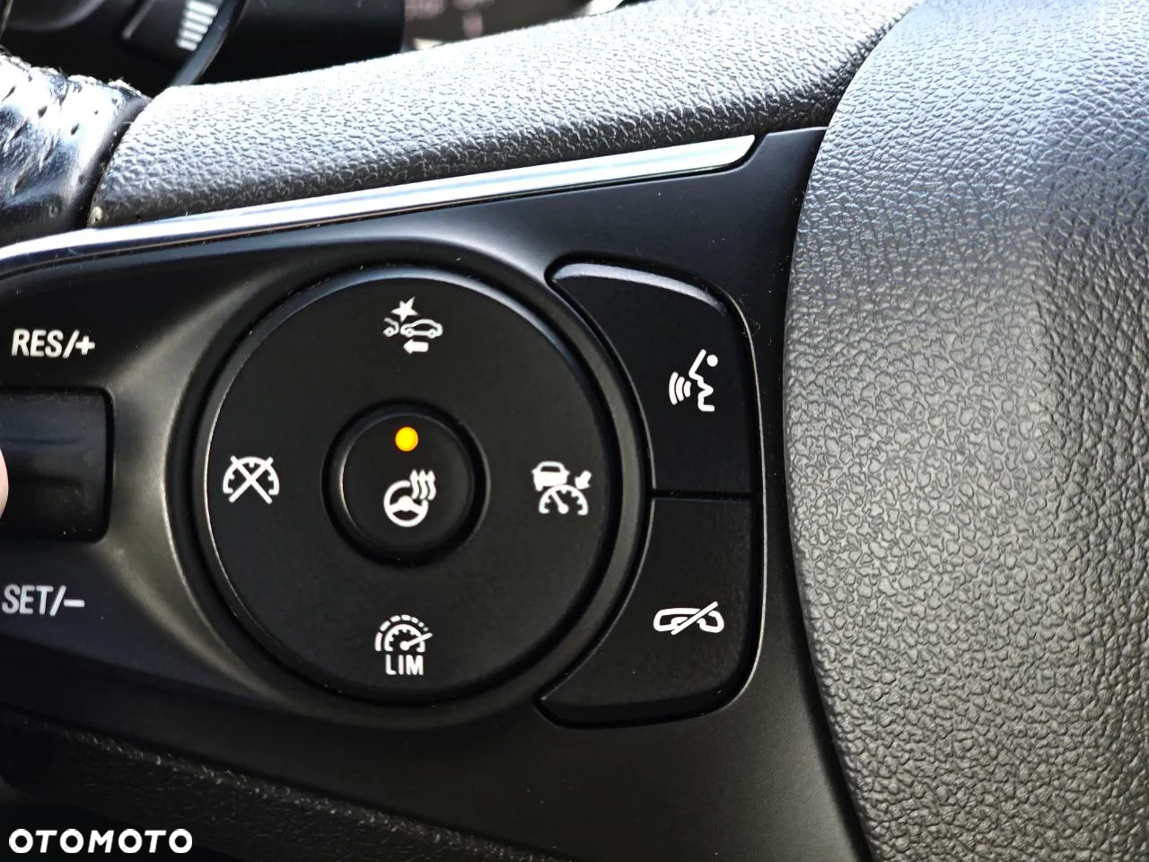 Opel Insignia 2.0 T 4x4 GSi S&S - 33