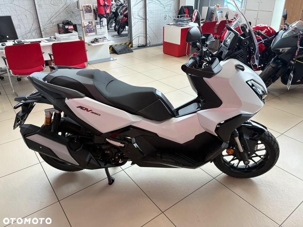 Honda ADV350 - 4
