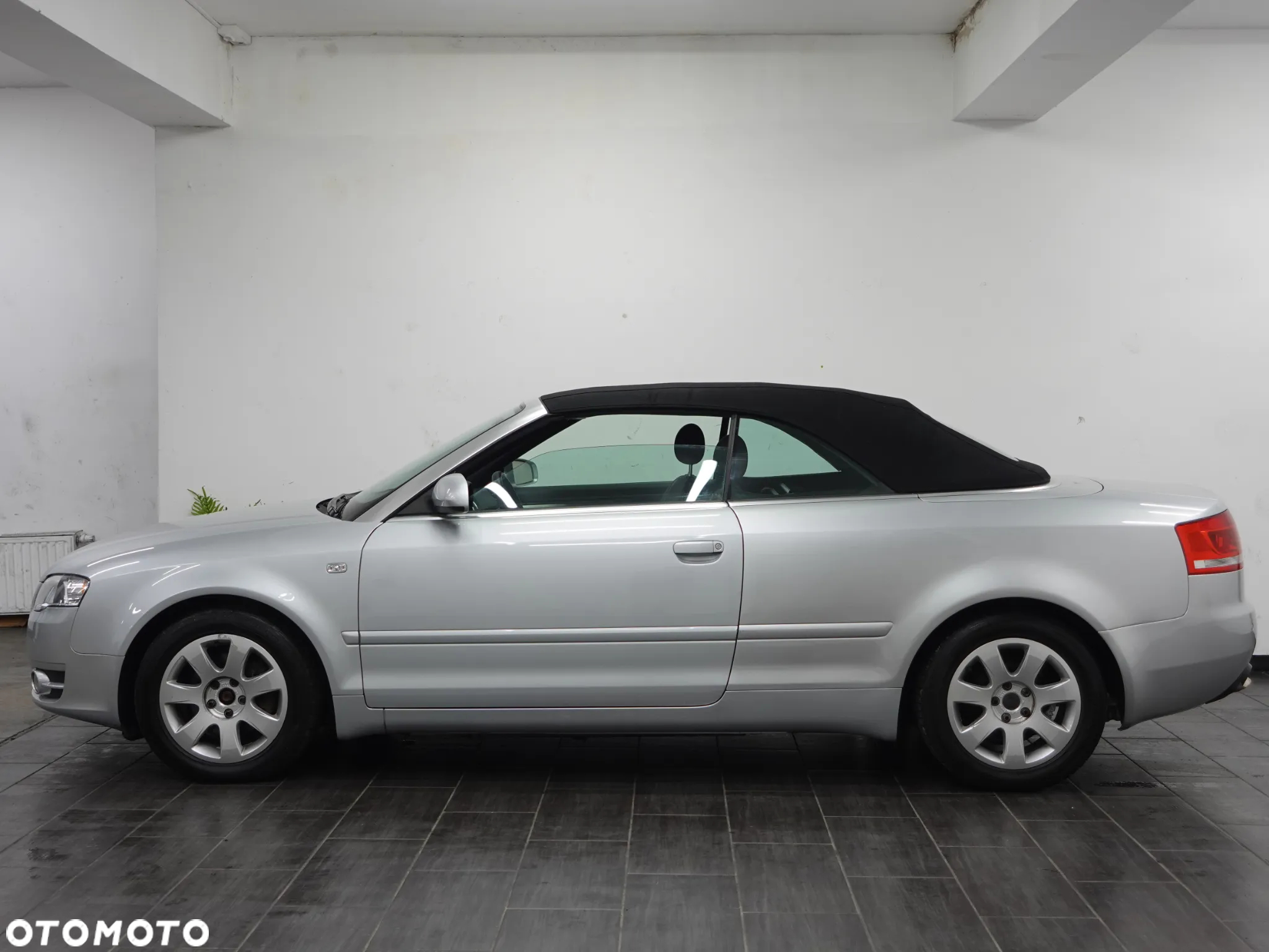 Audi A4 Cabriolet 2.0 TDI DPF - 4