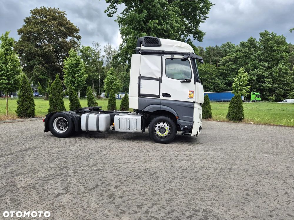 Mercedes-Benz ACTROS - 3