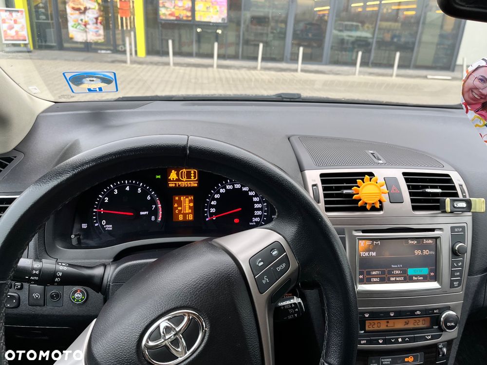 Toyota Avensis 1.8 Premium - 12