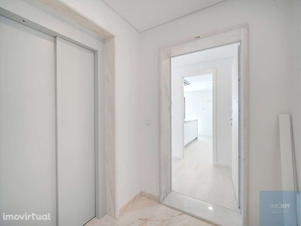 Fantástico Penthouse T2 com Vista Mar e Piscina, na Ericeira - Grande imagem: 4/37