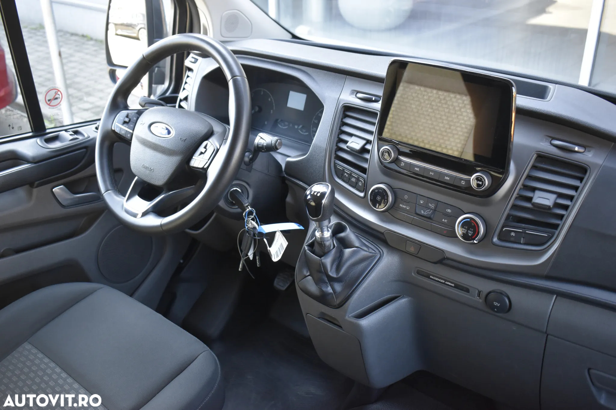 Ford Transit Custom Kombi 320 2.0 EcoBlue 130 CP L2H1 Trend - 29