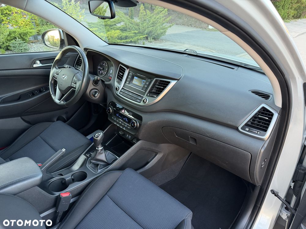 Hyundai Tucson 1.7 CRDI BlueDrive Style 2WD - 20