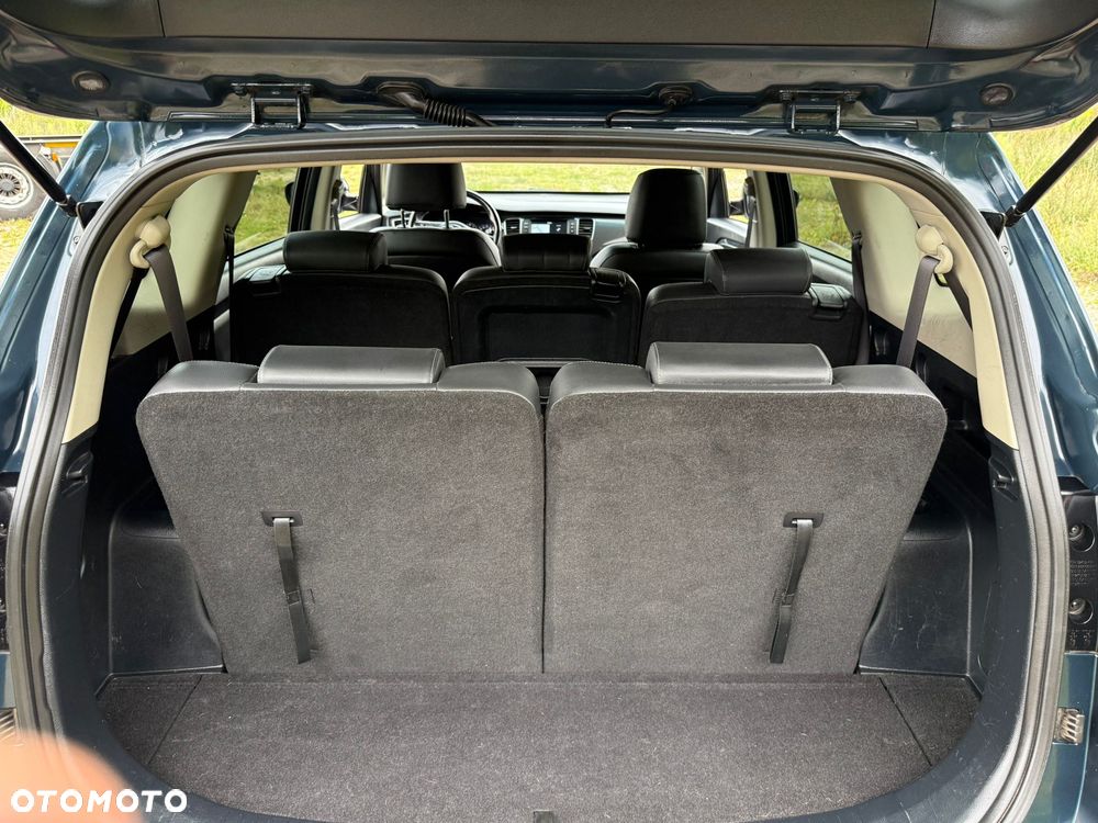 Kia Carens 1.7 CRDi M 7os - 26