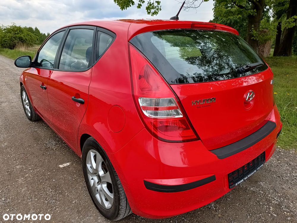 Hyundai i30 1.4 Blue Comfort - 14