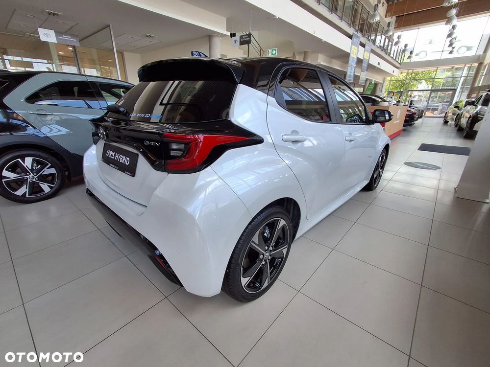 Toyota Yaris Hybrid 1.5 Executive - 4
