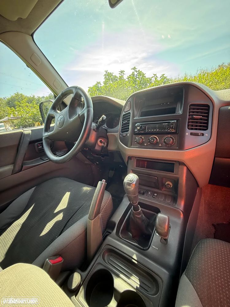 Mitsubishi Pajero 3.2 DI-D GLS - 4