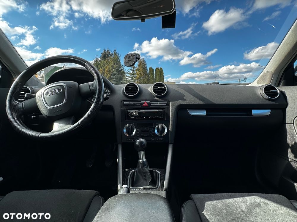 Audi A3 Sportback 2.0 TDI Ambiente - 10